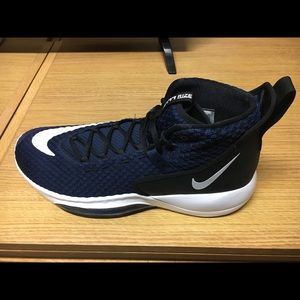 Nike Zoom Rise Shoes - NEW